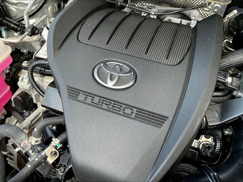 Used 2023 Toyota Highlander L AWD/4WD image 32