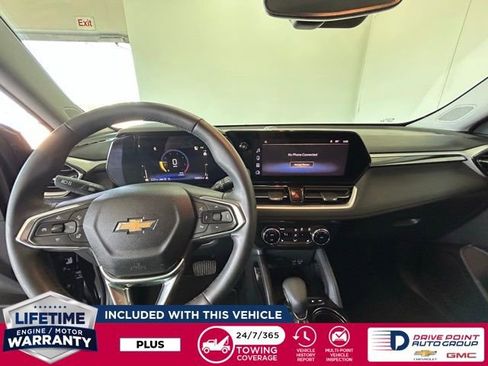 Used 2024 Chevrolet TrailBlazer LT w/ Convenience Package AWD/4WD image 16