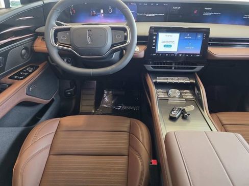 New 2026 Lincoln Nautilus Reserve image 6