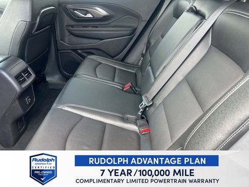 Used 2024 GMC Terrain SLT image 25