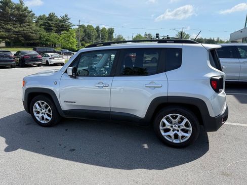 Used 2015 Jeep Renegade Latitude w/ Popular Equipment Group FWD image 7
