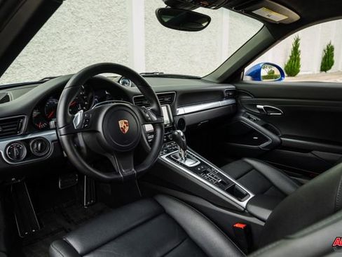 Used 2013 Porsche 911 Carrera RWD image 2