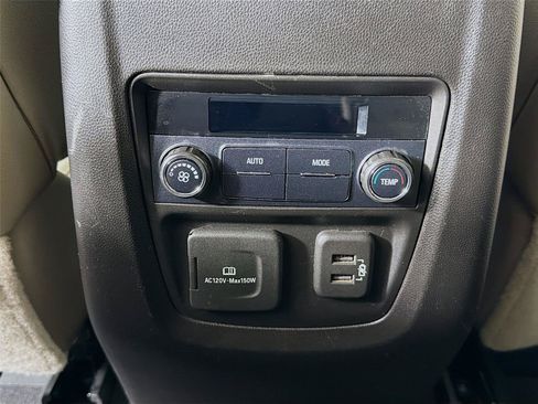 Used 2020 Buick Enclave Essence w/ Sound and Sites Package AWD/4WD image 28
