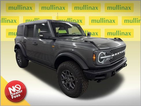 New 2025 Ford Bronco Badlands image 1