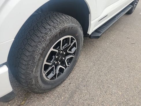 Used 2023 Ford F150 Lariat AWD/4WD image 8