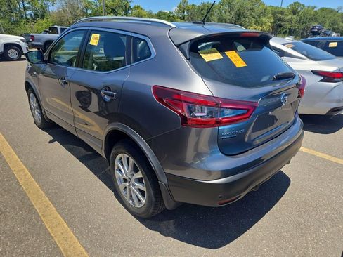Used 2020 Nissan Rogue Sport SV FWD image 4