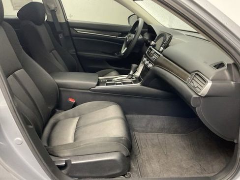 Used 2020 Honda Accord EX image 25