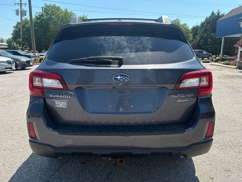 Used 2015 Subaru Outback 3.6R Limited AWD/4WD image 5