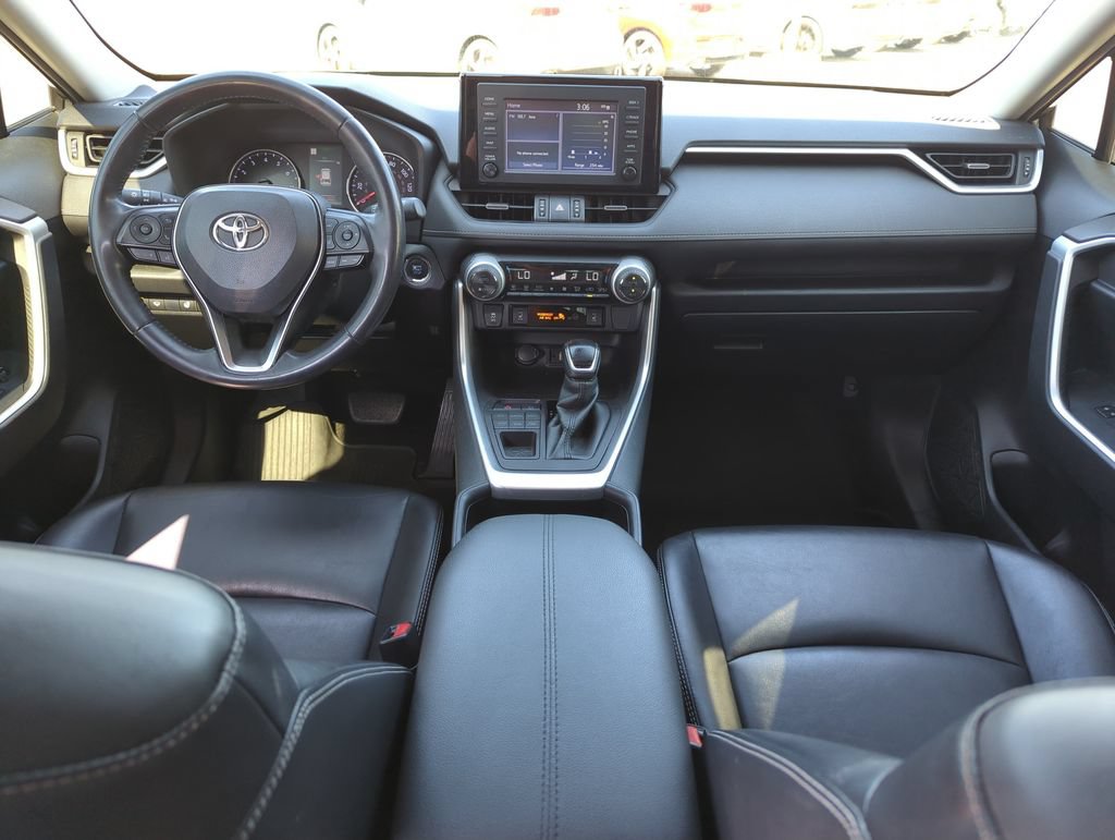 Used 2019 Toyota RAV4 XLE Premium w/ Cold Weather Package AWD/4WD image 15