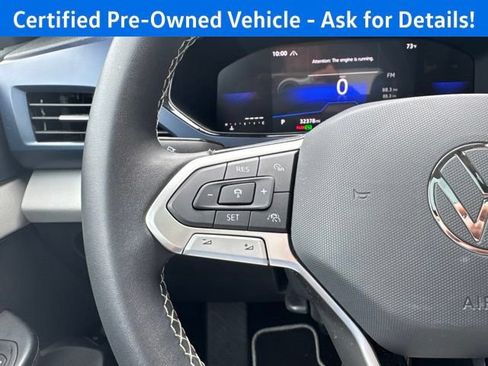 Used 2023 Volkswagen Taos SE w/ Panoramic Sunroof Package AWD/4WD image 17