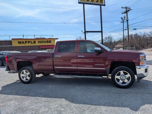 Used 2015 Chevrolet Silverado 2500 LTZ image 5