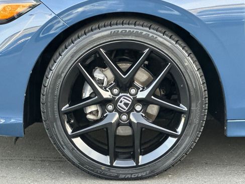 Used 2025 Honda Civic Sport image 31