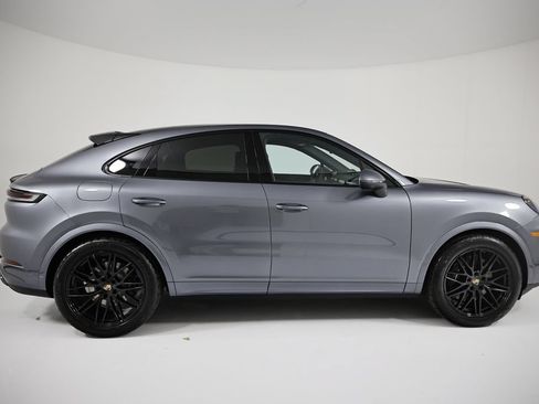 New 2026 Porsche Cayenne Coupe AWD/4WD image 7