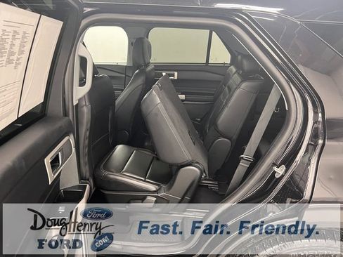 Used 2023 Ford Explorer XLT w/ Equipment Group 202A image 31