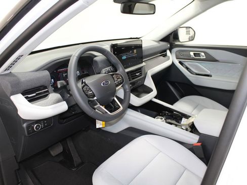 New 2026 Ford Explorer Platinum w/ LUX Leather Package image 22