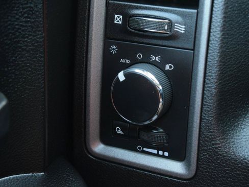 Used 2019 RAM 1500 Tradesman AWD/4WD image 24