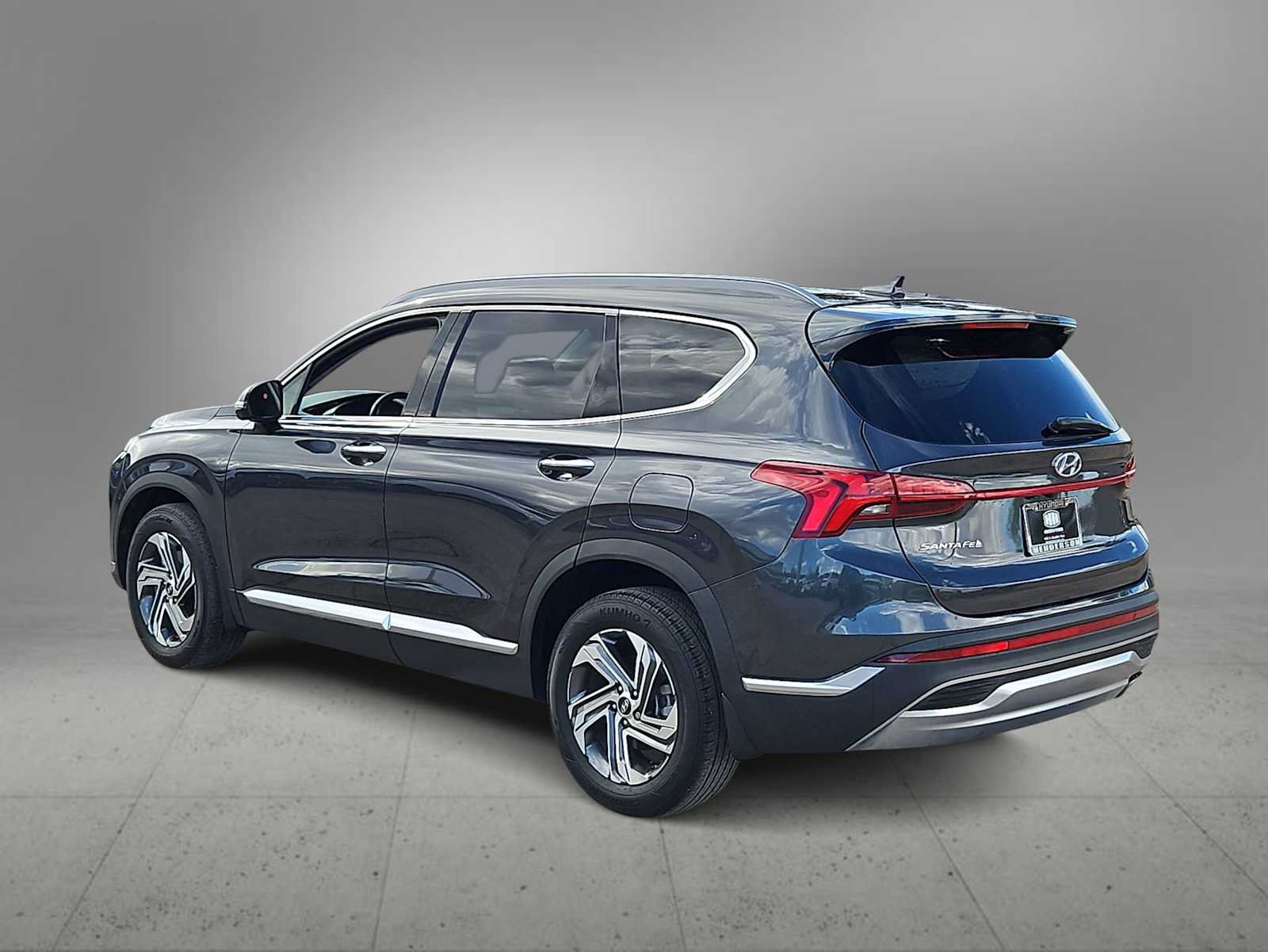 Certified 2023 Hyundai Santa Fe SEL w/ Premium Package FWD image 6