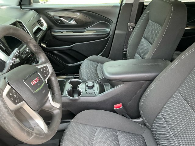 Used 2022 GMC Terrain SLE w/ Driver Convenience Package FWD image 10