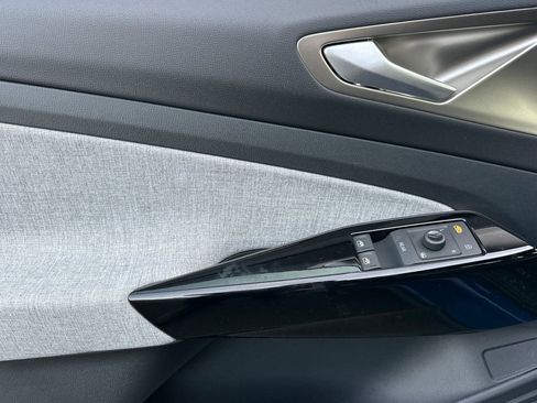 New 2025 Volkswagen ID.4 Pro AWD/4WD image 10