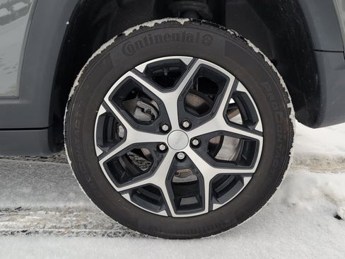 Used 2024 Jeep Compass Limited image 10