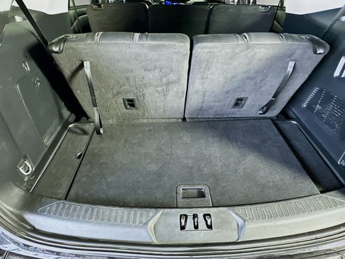 Used 2023 Ford Explorer XLT w/ Equipment Group 202A image 29