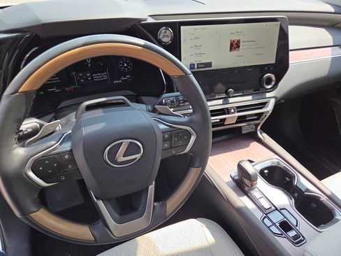 Used 2025 Lexus RX 350 w/ Convenience Package AWD/4WD image 36