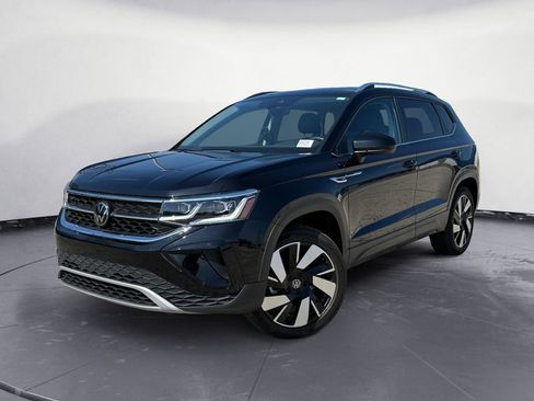Used 2024 Volkswagen Taos SEL AWD/4WD image 16