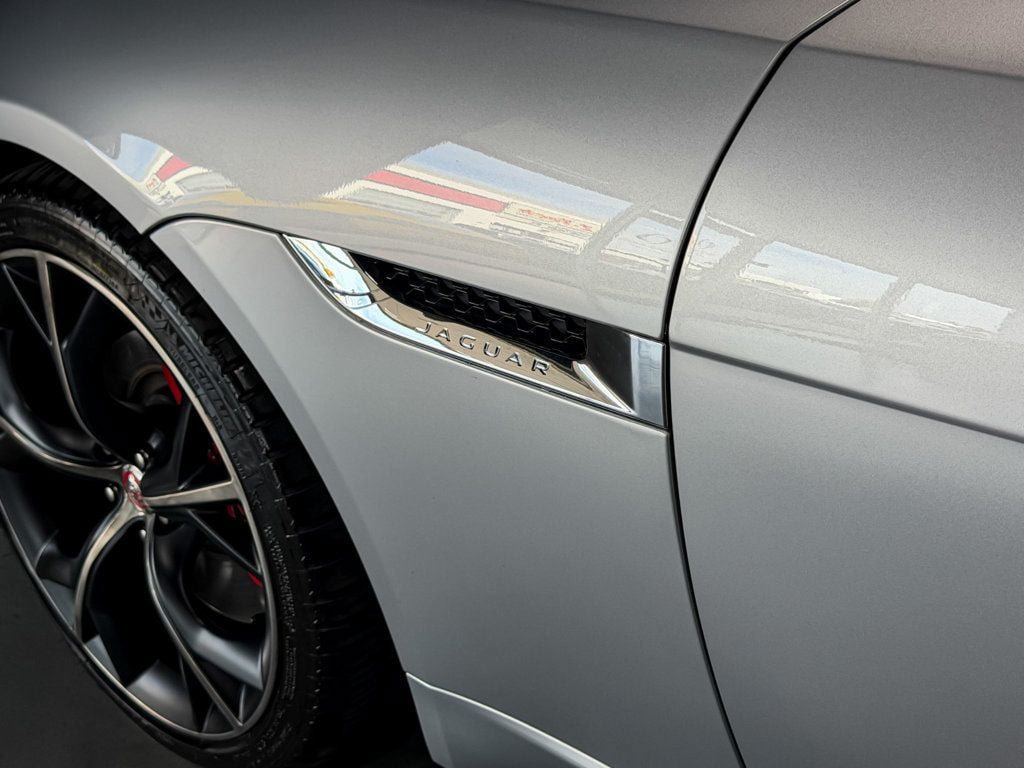 Used 2015 Jaguar F-TYPE R RWD image 59