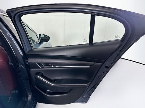 Used 2024 MAZDA MAZDA3 s image 28