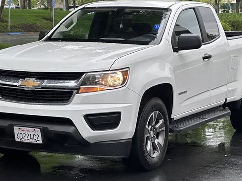 Used 2015 Chevrolet Colorado W/T image 4