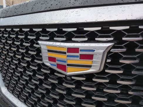 Used 2023 Cadillac Escalade Premium Luxury image 11