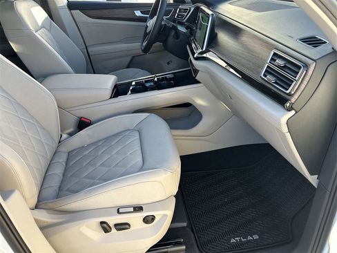 New 2026 Volkswagen Atlas SEL Premium R-Line image 8