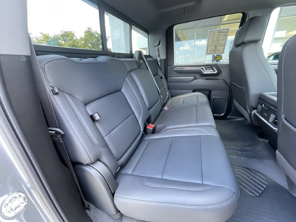 Certified 2026 Chevrolet Silverado 2500 LTZ w/ LTZ Premium Package AWD/4WD image 27