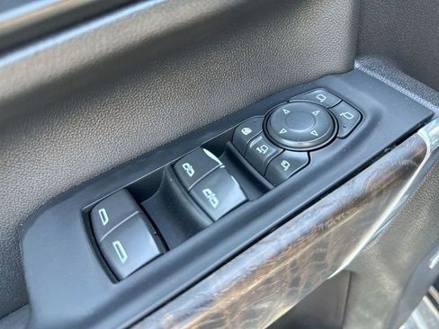 Used 2022 GMC Sierra 3500 Denali w/ Denali Ultimate Package AWD/4WD image 13