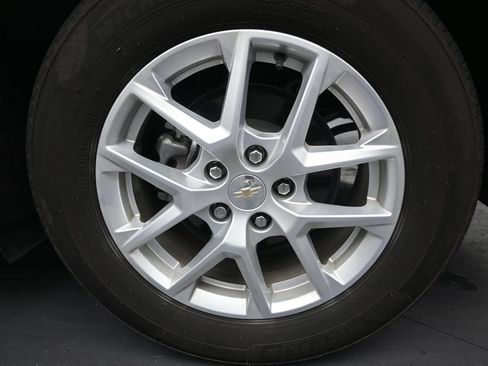 Used 2024 Chevrolet Equinox LS w/ Driver Confidence II Package FWD image 10