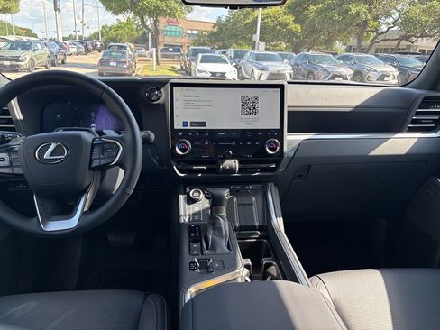 Used 2026 Lexus GX 550 w/ Accessory Package (31) AWD/4WD image 16
