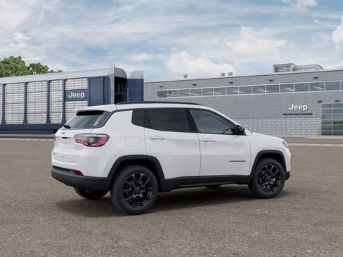 New 2026 Jeep Compass Latitude AWD/4WD image 4