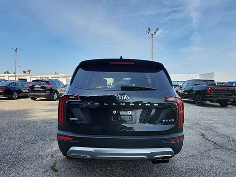 Used 2020 Kia Telluride EX AWD/4WD image 4