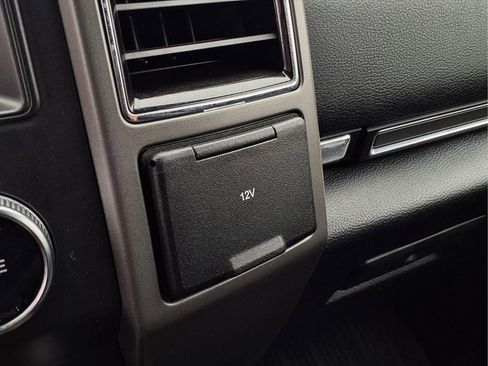 Used 2020 Ford Expedition XLT w/ Equipment Group 202A image 25