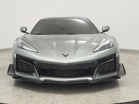 Used 2023 Chevrolet Corvette Z06 w/ Z07 Performance Package RWD image 8