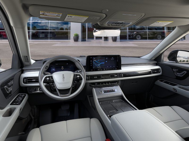 Used 2026 Lincoln Aviator AWD image 9