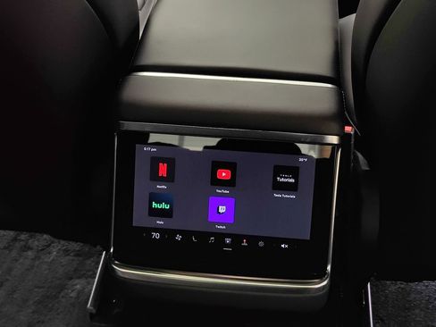 Used 2022 Tesla Model S image 19