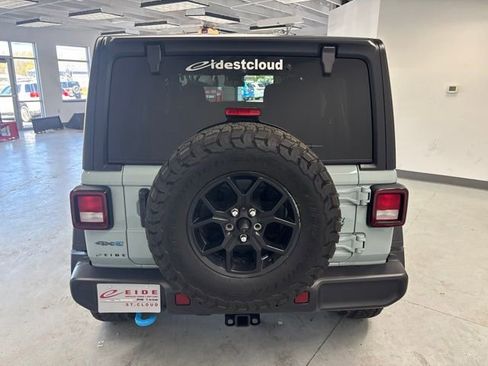 Used 2024 Jeep Wrangler Unlimited AWD/4WD image 12