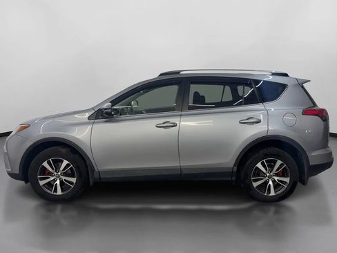 Used 2018 Toyota RAV4 XLE w/ Plus Extra Value Package AWD/4WD image 5