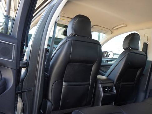 Used 2019 Ford Edge SEL w/ Equipment Group 201A FWD image 30