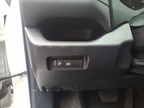 Certified 2025 Toyota RAV4 XLE AWD/4WD image 4