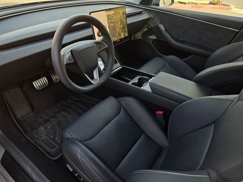 Used 2024 Tesla Model 3 Performance image 11