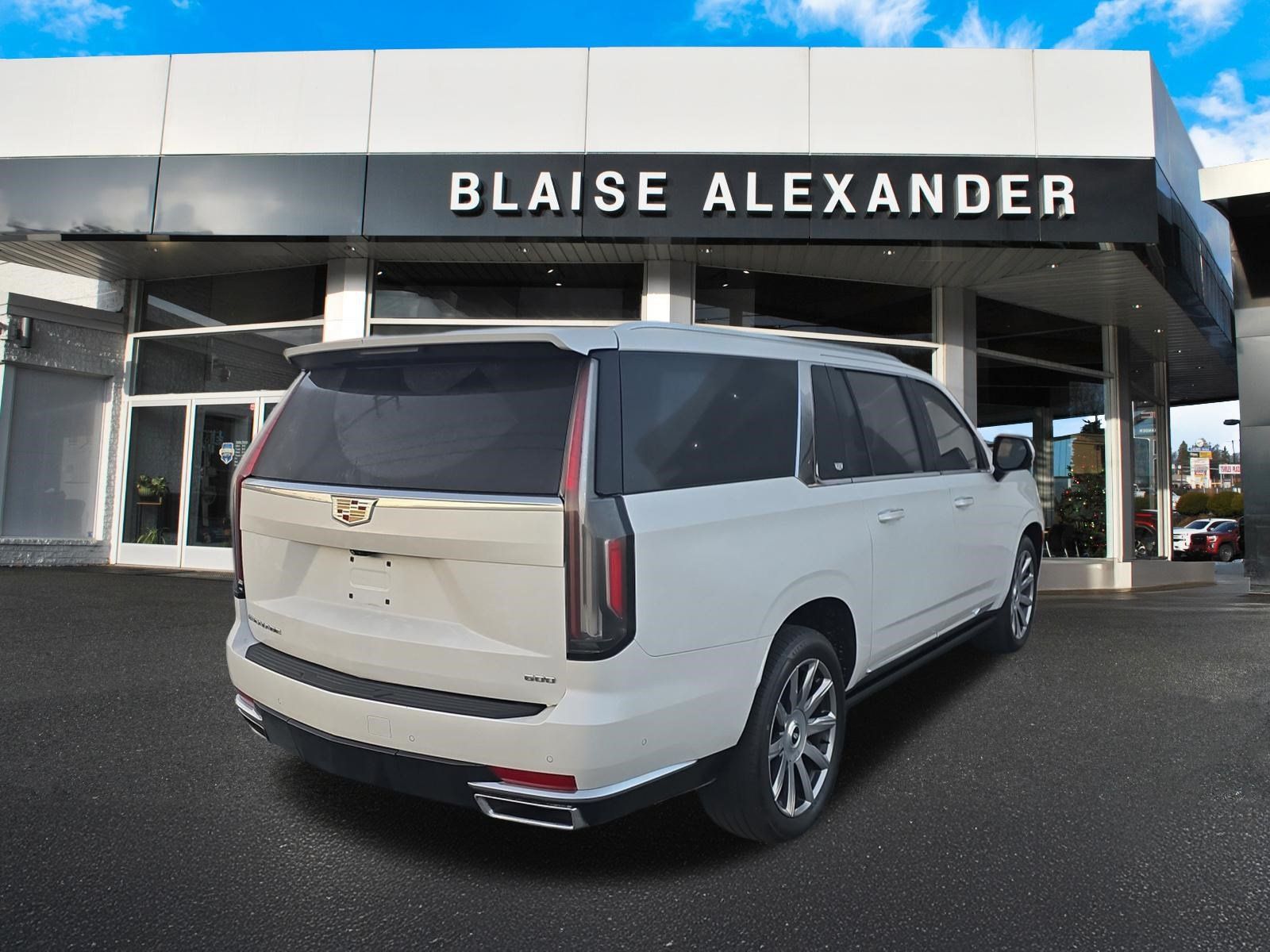 Used 2021 Cadillac Escalade ESV Premium Luxury Platinum AWD/4WD image 3