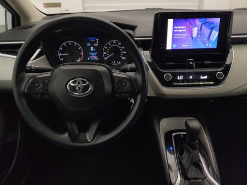 Used 2025 Toyota Corolla LE FWD image 22