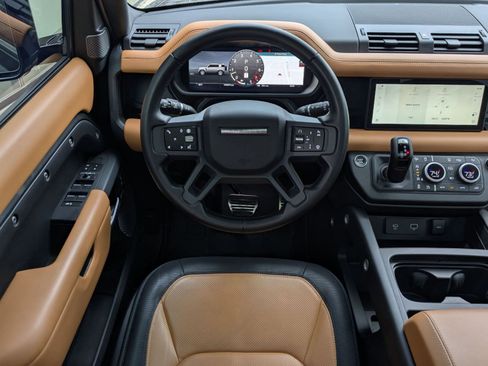 Used 2024 Land Rover Defender 110 X-Dynamic SE image 15